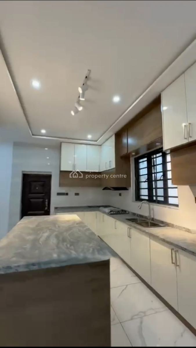 5 Bedroom 2 Story Luxurious Fully Detached Duplex with Bq, Vgc, Lekki, Lagos, Detached Duplex for Rent