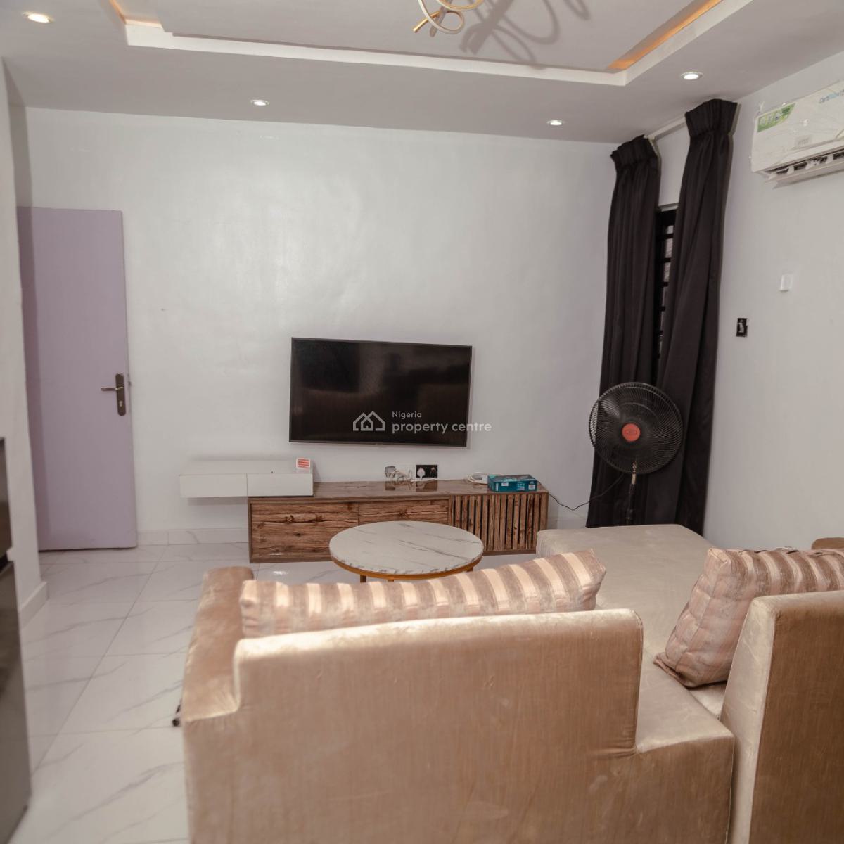 Nicely Furnished 1 Bedroom Apartment, Lawanson, Surulere, Lagos, Flat / Apartment Short Let