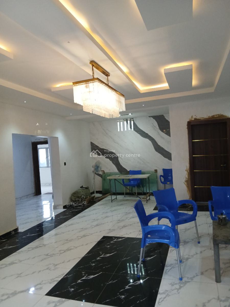 New Luxury Three Bedrooms + Bq, Yaba, Lagos, Flat / Apartment for Rent