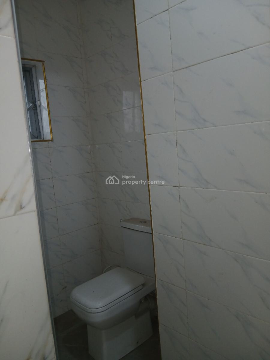 New Luxury Three Bedrooms + Bq, Yaba, Lagos, Flat / Apartment for Rent