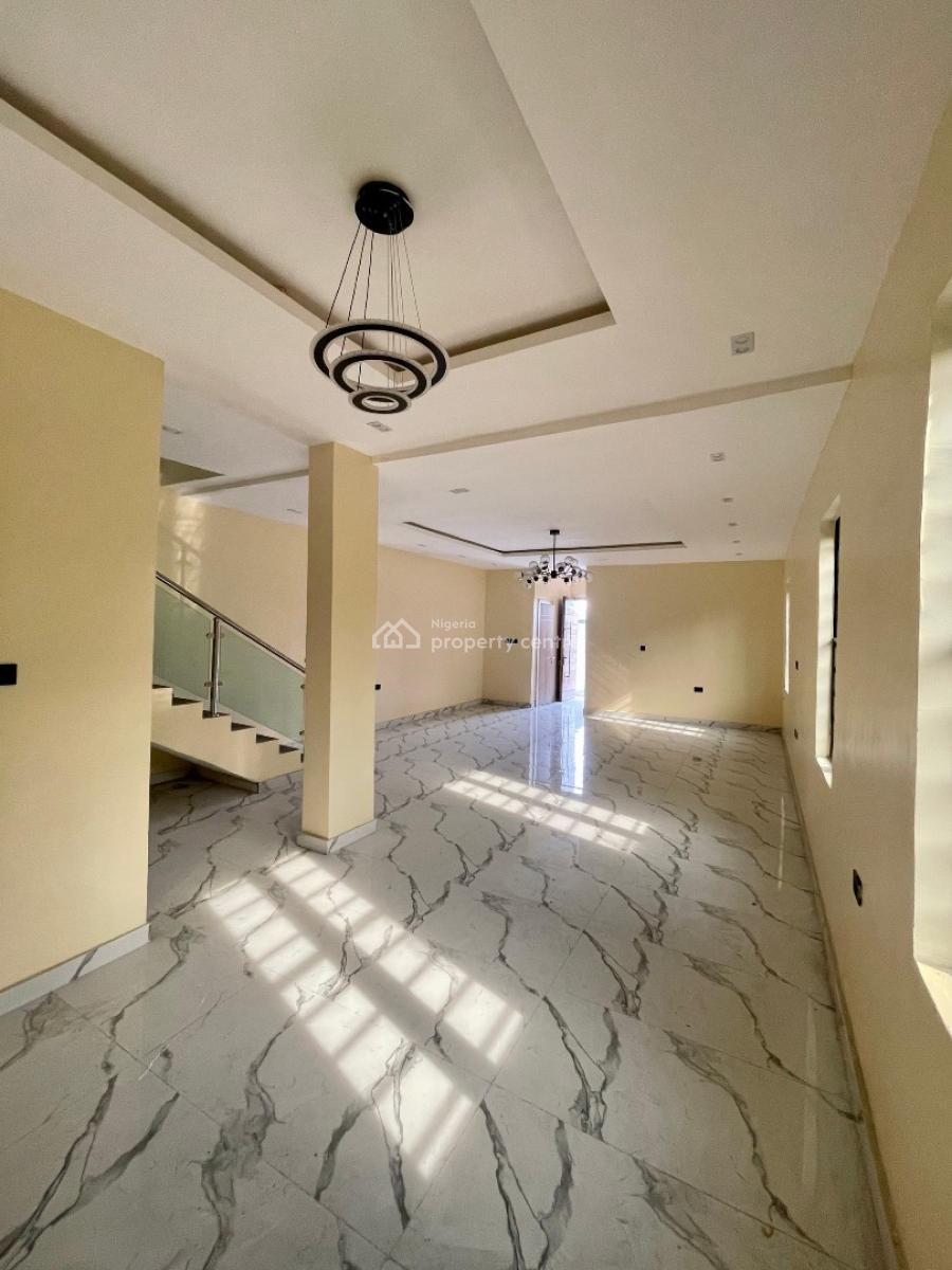 Spacious and Strategically Positioned 5 Bedroom Semi-detached Duplex, Lekki Phase 1, Lekki, Lagos, Semi-detached Duplex for Sale
