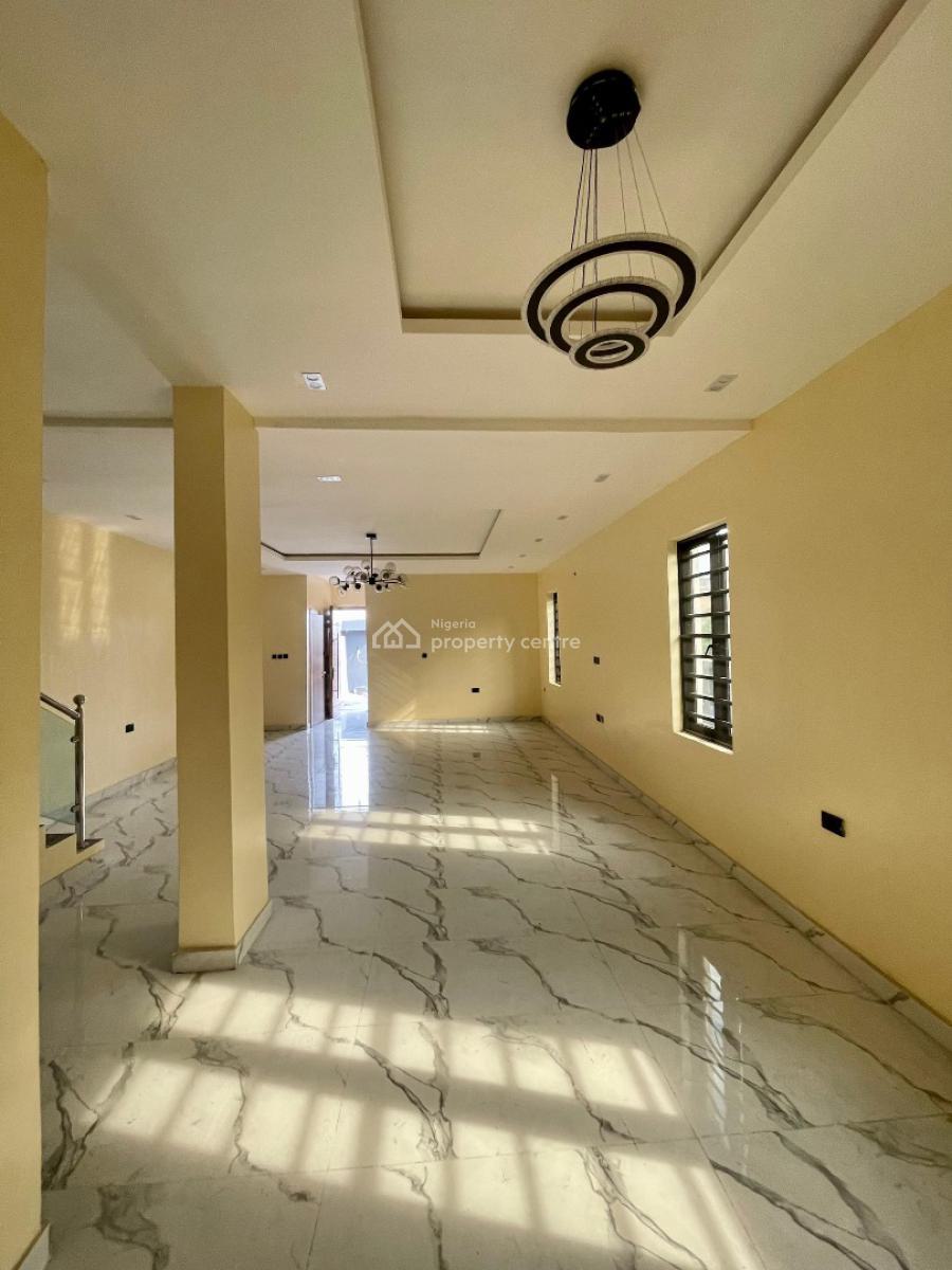 Spacious and Strategically Positioned 5 Bedroom Semi-detached Duplex, Lekki Phase 1, Lekki, Lagos, Semi-detached Duplex for Sale