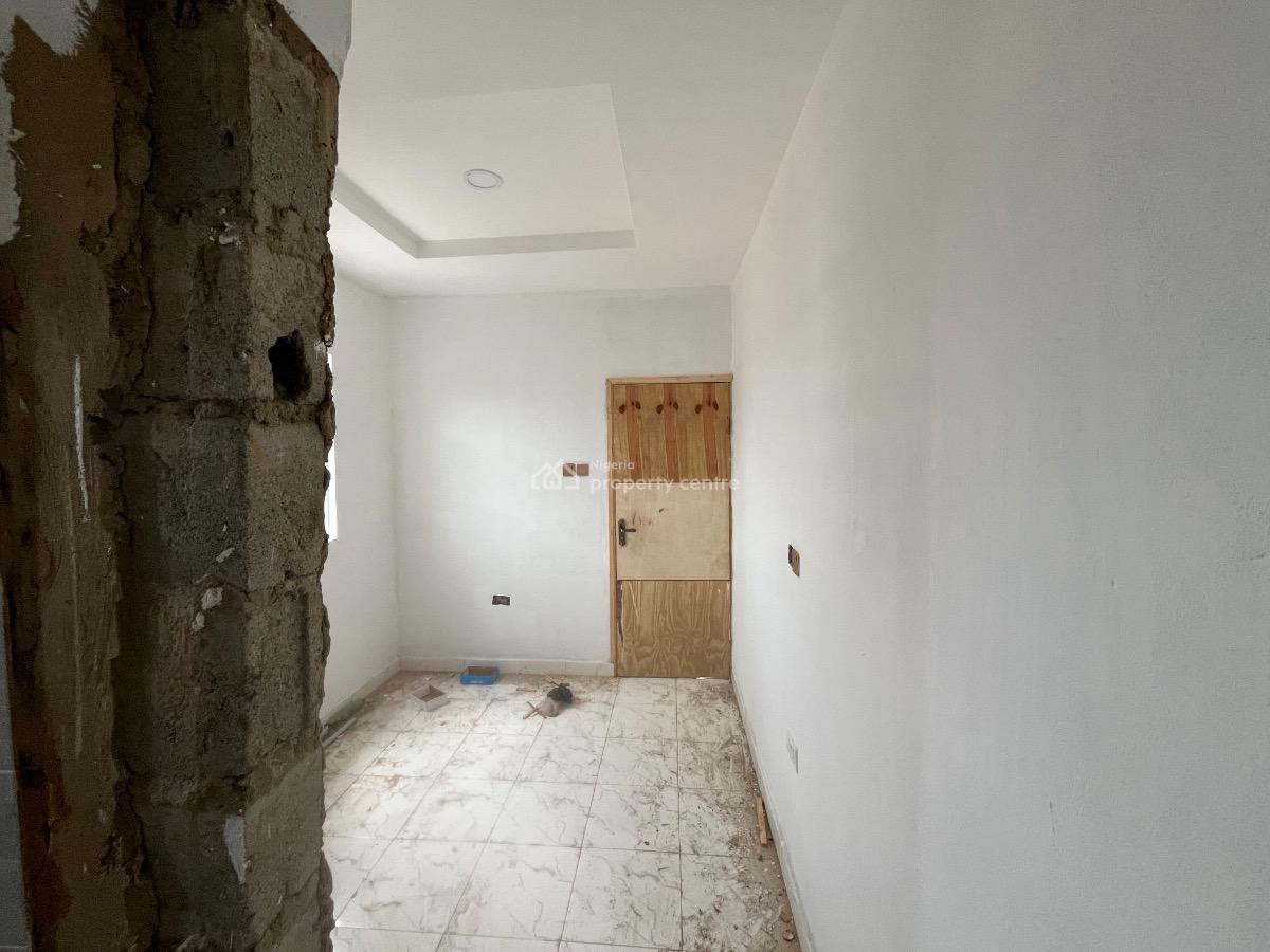 2 Bedroom Apartment with Excellent Environment, Gra Phase 1, Magodo, Lagos, Flat / Apartment for Rent