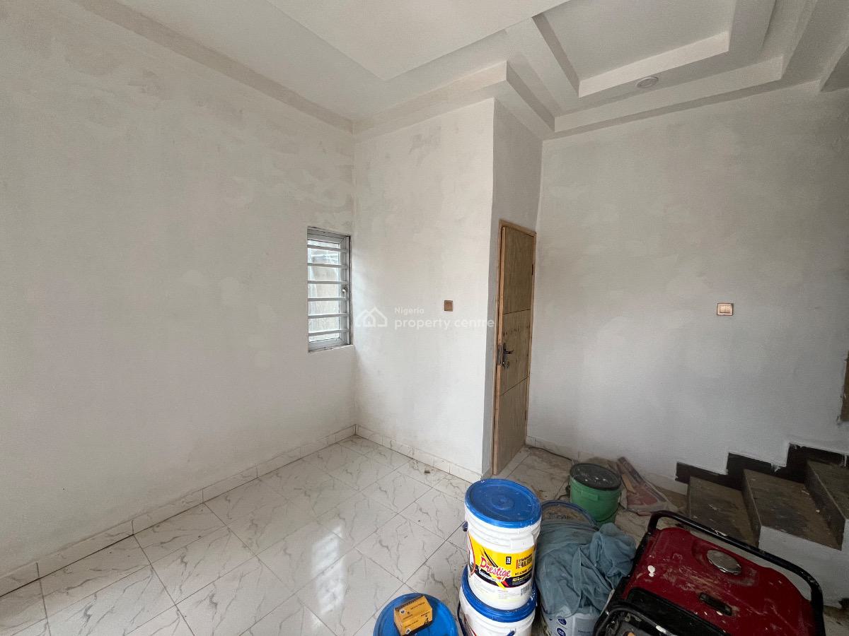2 Bedroom Apartment with Excellent Environment, Gra Phase 1, Magodo, Lagos, Flat / Apartment for Rent