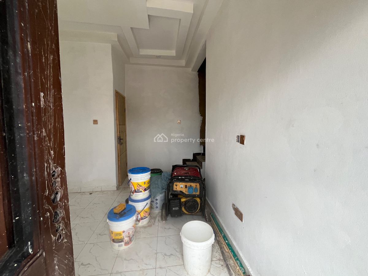 2 Bedroom Apartment with Excellent Environment, Gra Phase 1, Magodo, Lagos, Flat / Apartment for Rent
