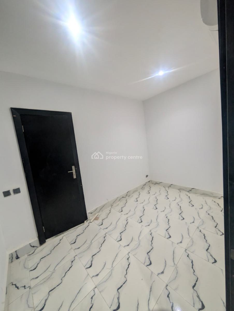 Well Built 3 Bedroom Maisonette Apartment with Bq., Old Ikoyi, Ikoyi, Lagos, House for Rent