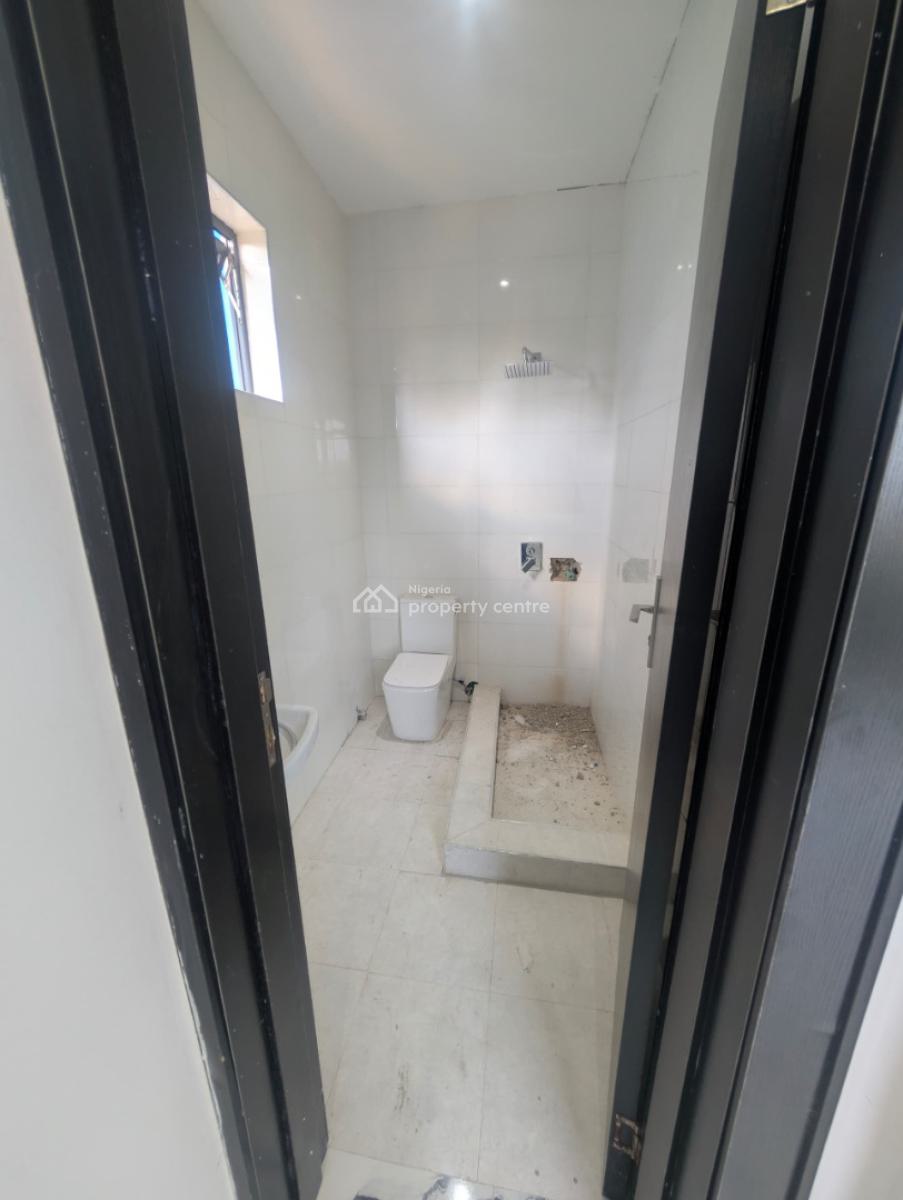 Well Built 3 Bedroom Maisonette Apartment with Bq., Old Ikoyi, Ikoyi, Lagos, House for Rent