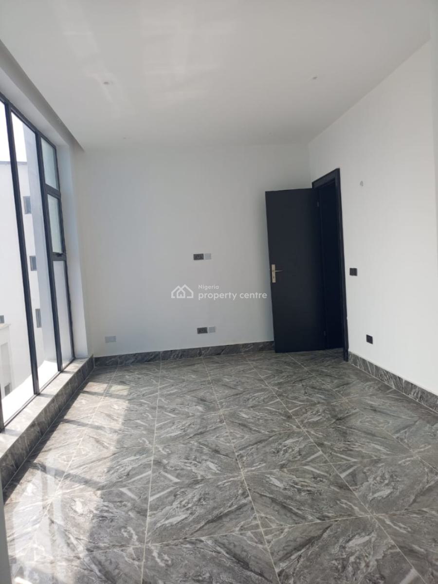 Well Built 3 Bedroom Maisonette Apartment with Bq., Old Ikoyi, Ikoyi, Lagos, House for Rent