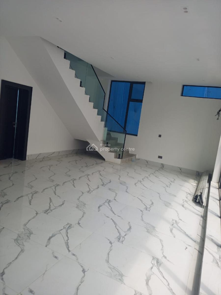 Well Built 3 Bedroom Maisonette Apartment with Bq., Old Ikoyi, Ikoyi, Lagos, House for Rent