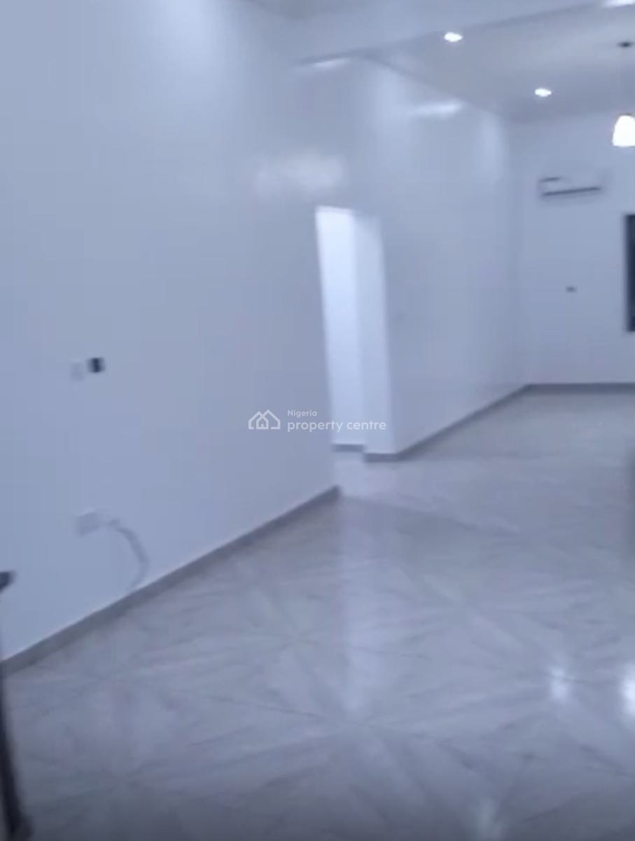 Luxury Spacious 1 Bedroom Flat, 2 Toilet, Generator & Ac, Tarred Road, Gilmore (tarred Road), Jahi, Abuja, Flat / Apartment for Rent