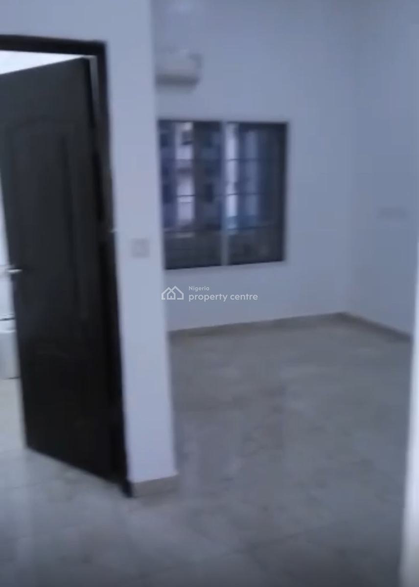 Luxury Spacious 1 Bedroom Flat, 2 Toilet, Generator & Ac, Tarred Road, Gilmore (tarred Road), Jahi, Abuja, Flat / Apartment for Rent