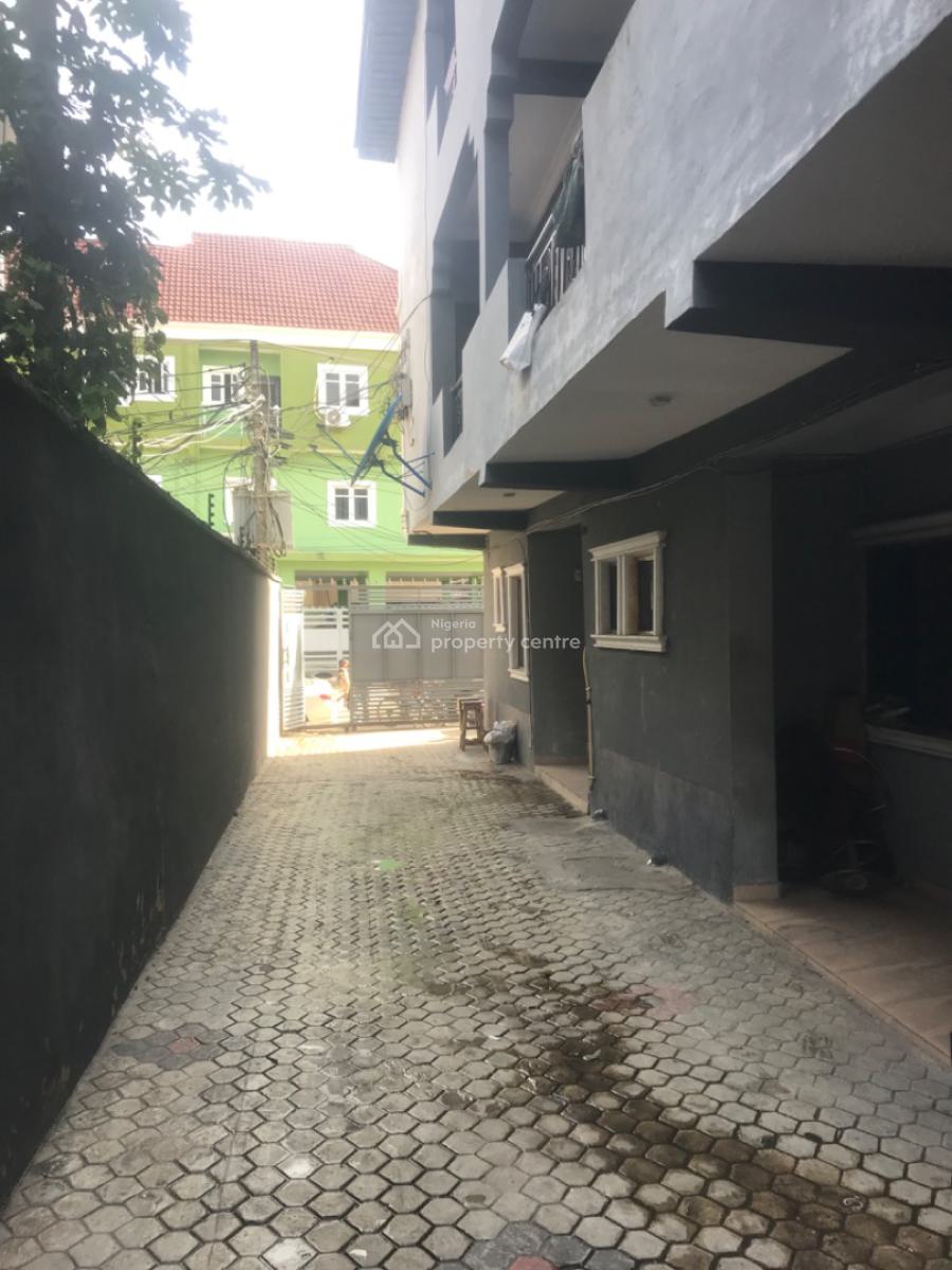 Relatively New Studio Apartment, Ibiyemi Street  Off Shipeolu Road Palmgrove Shomolu Lagos., Palmgrove, Shomolu, Lagos, Self Contain (single Rooms) for Rent