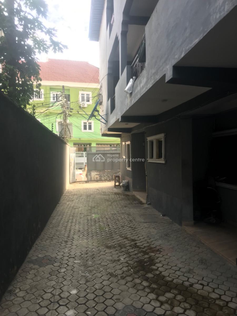 Relatively New Studio Apartment, Ibiyemi Street  Off Shipeolu Road Palmgrove Shomolu Lagos., Palmgrove, Shomolu, Lagos, Self Contain (single Rooms) for Rent