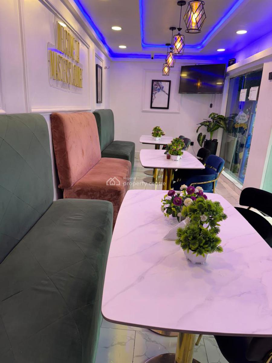 Lounge Available, Lekki Phase 1, Lekki, Lagos, Restaurant / Bar for Rent