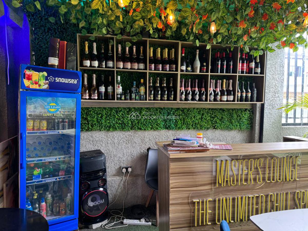 Lounge Available, Lekki Phase 1, Lekki, Lagos, Restaurant / Bar for Rent
