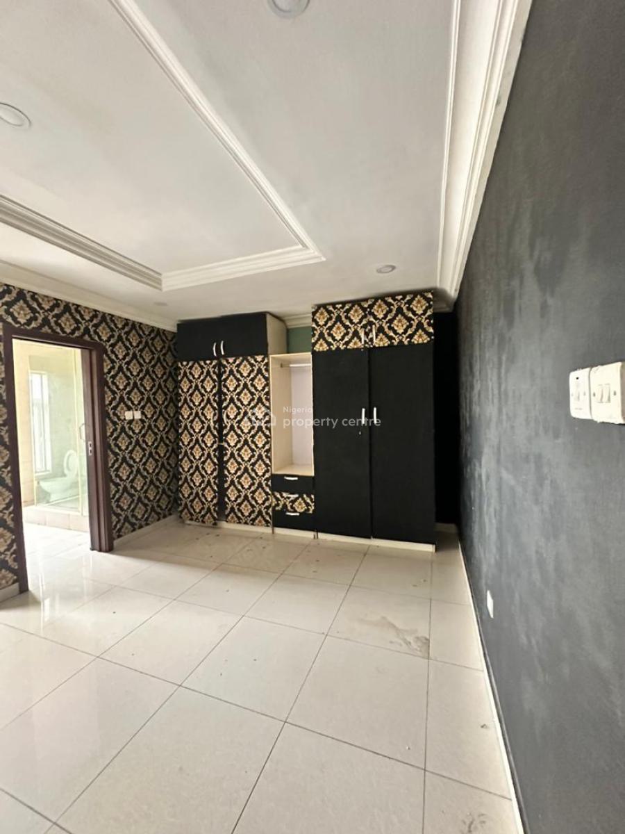 4 Bedroom Terrace Duplex with Bq, Osapa, Lekki, Lagos, Terraced Duplex for Sale