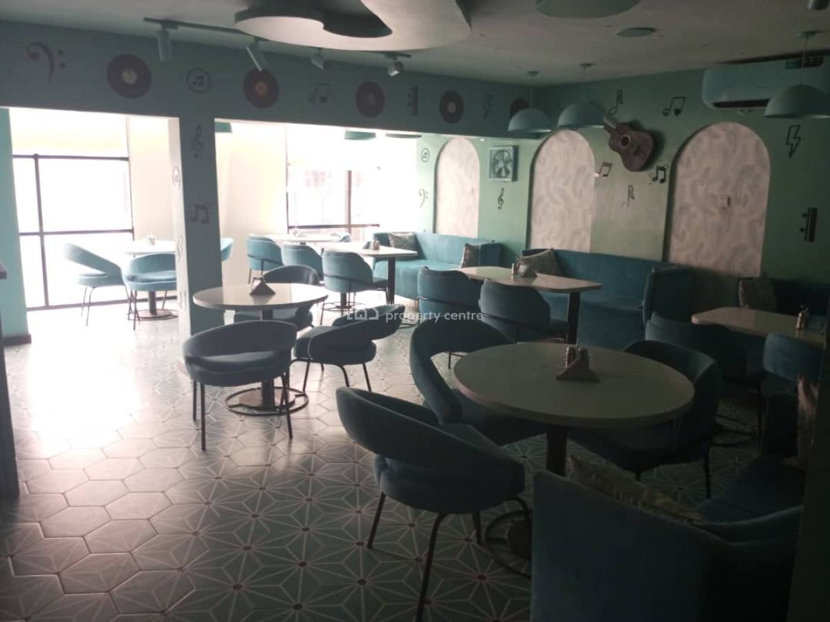 Excellent Spacious 7 Bedroom Duplex, Victoria Island (vi), Lagos, Restaurant / Bar for Rent