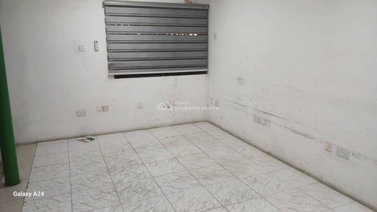 Excellent Spacious 7 Bedroom Duplex, Victoria Island (vi), Lagos, Restaurant / Bar for Rent