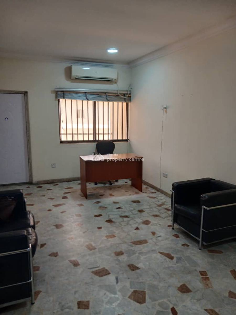 Excellent Spacious 5 Bedroom Duplex with 2 Rooms Bq, Victoria Island (vi), Lagos, Restaurant / Bar for Rent