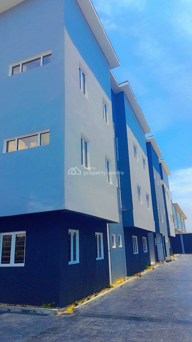 3-bedroom Luxury Flat, Gra Off Lekki-epe Expressway, Abijo, Lekki, Lagos, Block of Flats for Sale