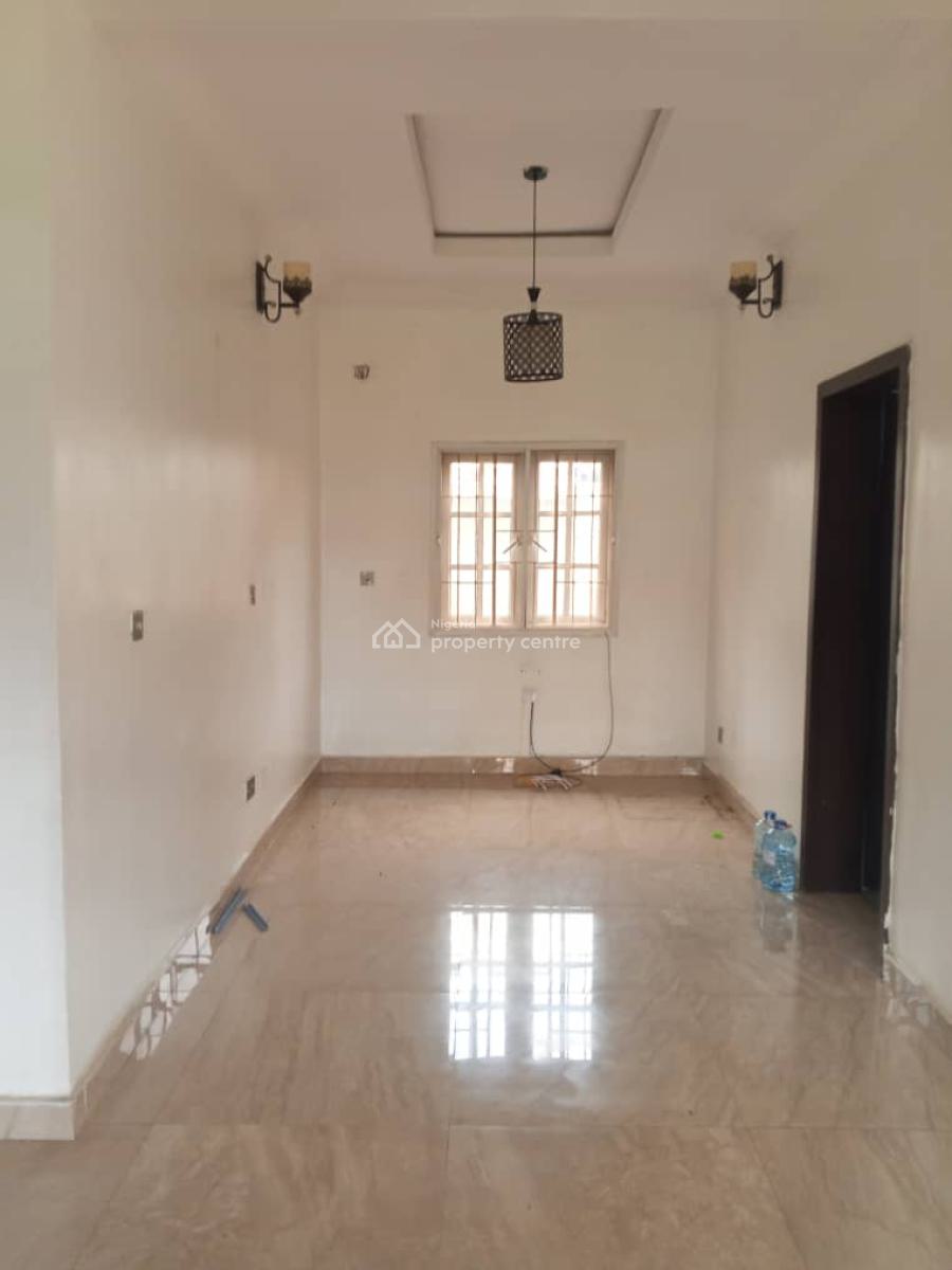 Exclusive 3 Bedroom Apartment, Gra, Ogudu, Lagos, Flat / Apartment for Rent