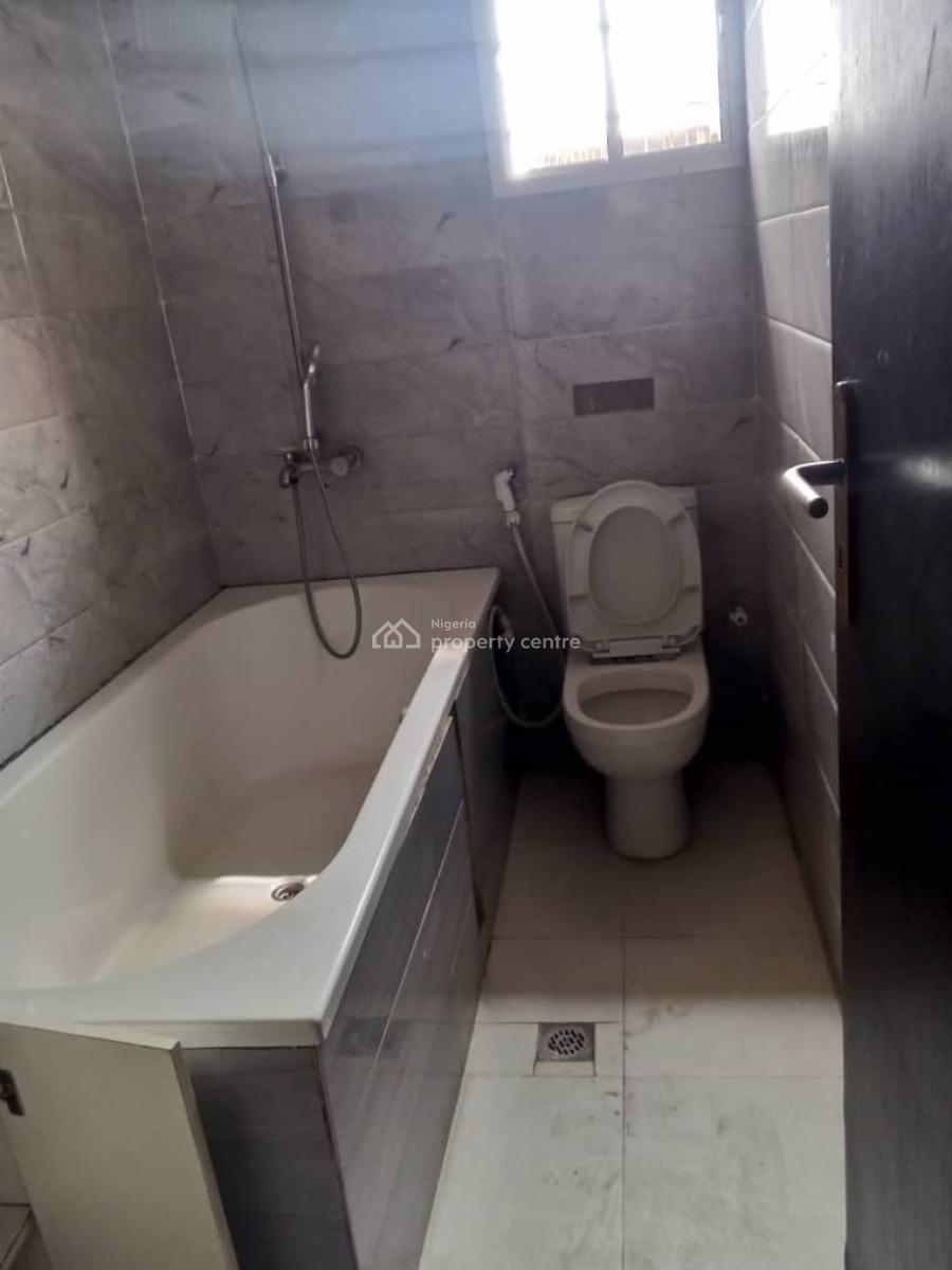 Exclusive 3 Bedroom Apartment, Gra, Ogudu, Lagos, Flat / Apartment for Rent