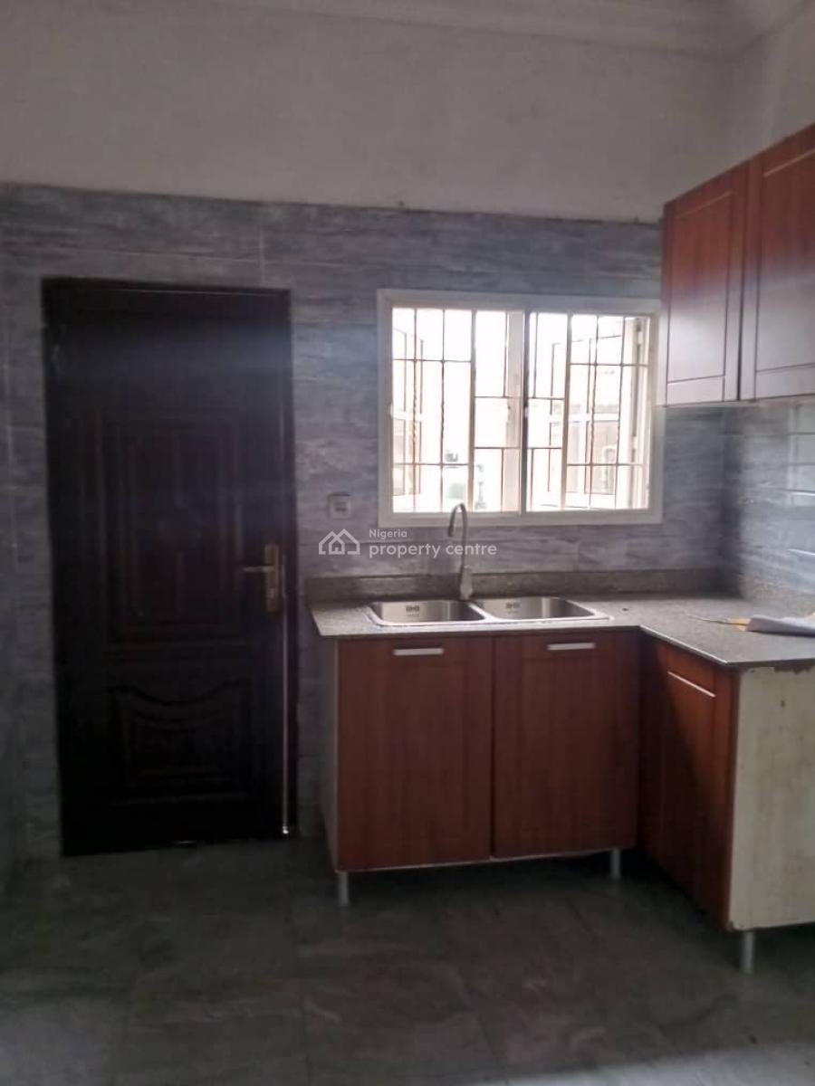Exclusive 3 Bedroom Apartment, Gra, Ogudu, Lagos, Flat / Apartment for Rent