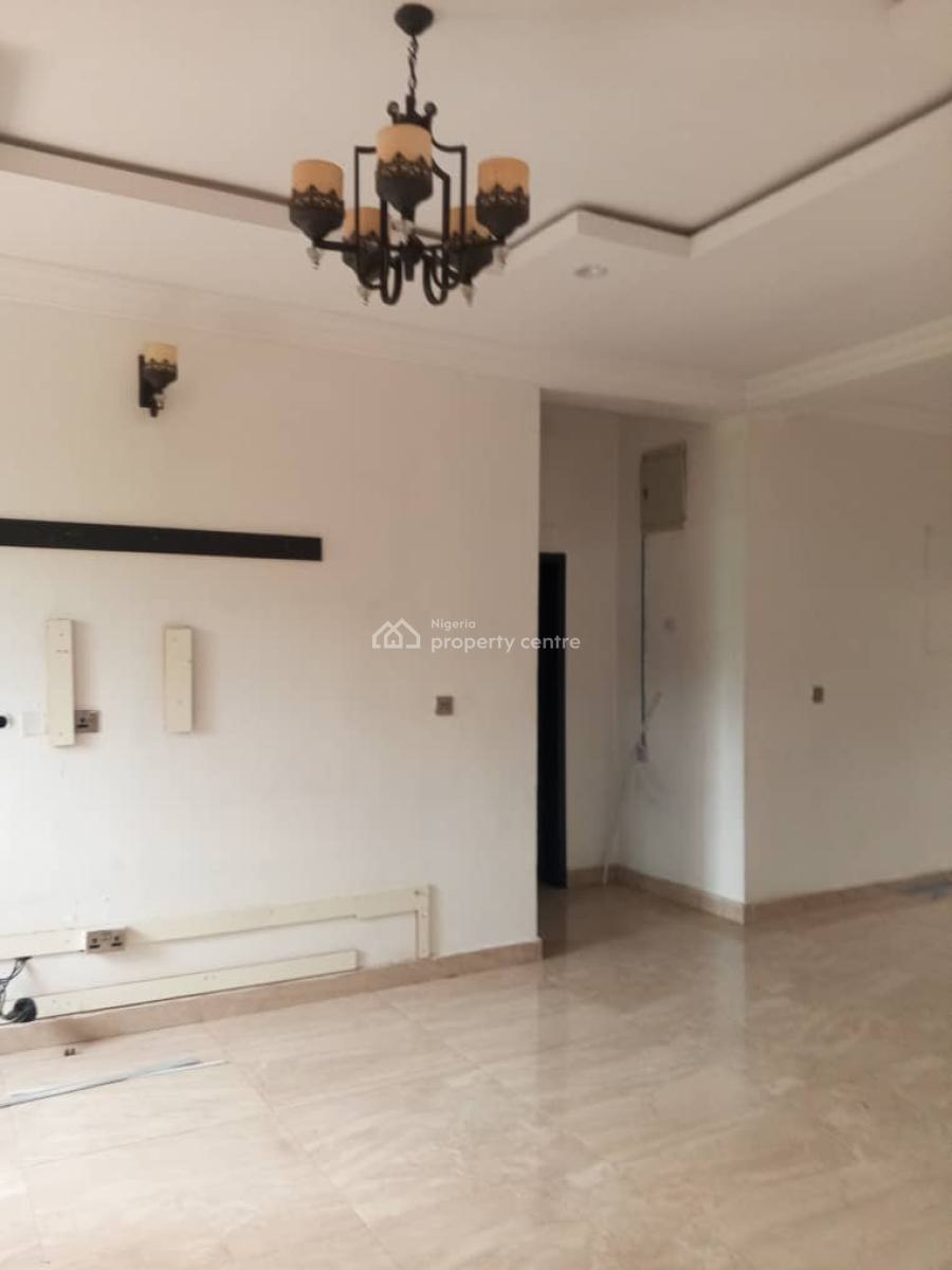 Exclusive 3 Bedroom Apartment, Gra, Ogudu, Lagos, Flat / Apartment for Rent