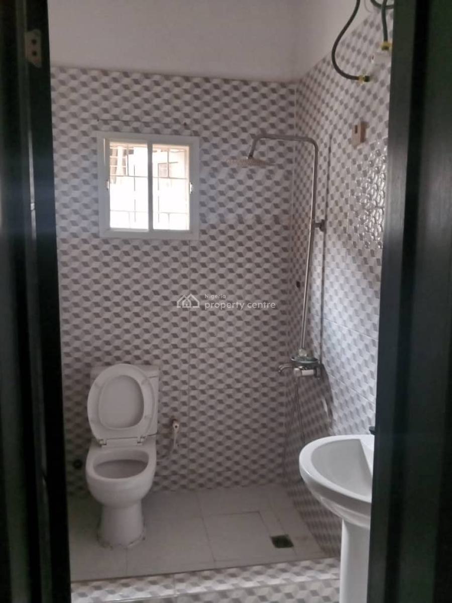 Exclusive 3 Bedroom Apartment, Gra, Ogudu, Lagos, Flat / Apartment for Rent