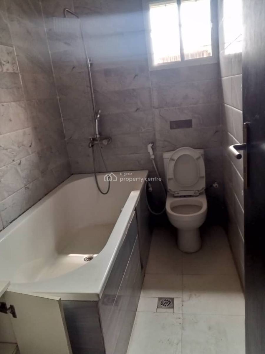 Exclusive 3 Bedroom Apartment, Gra, Ogudu, Lagos, Flat / Apartment for Rent