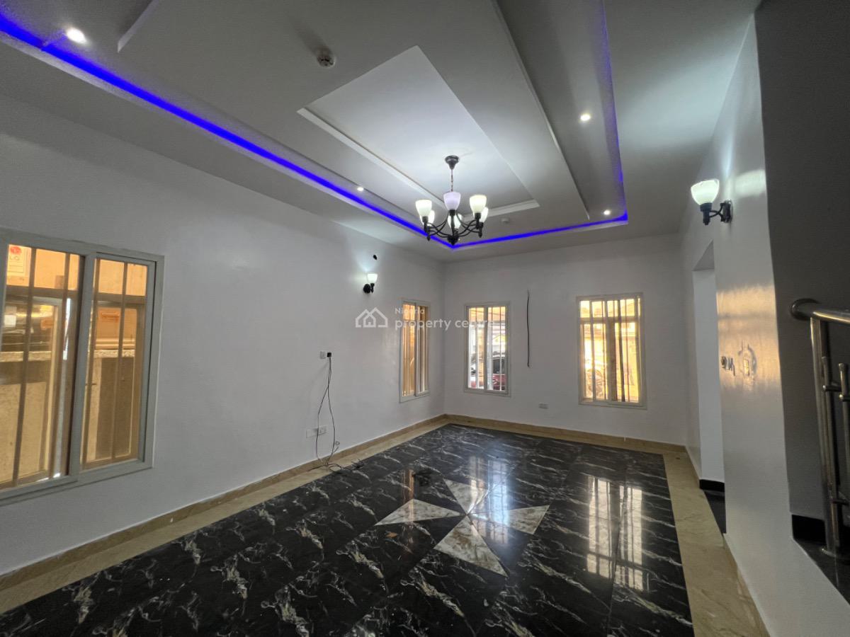 3 Bedroom Maisonette, Lekki Phase 1 Right, Lekki Phase 1, Lekki, Lagos, Flat / Apartment for Rent
