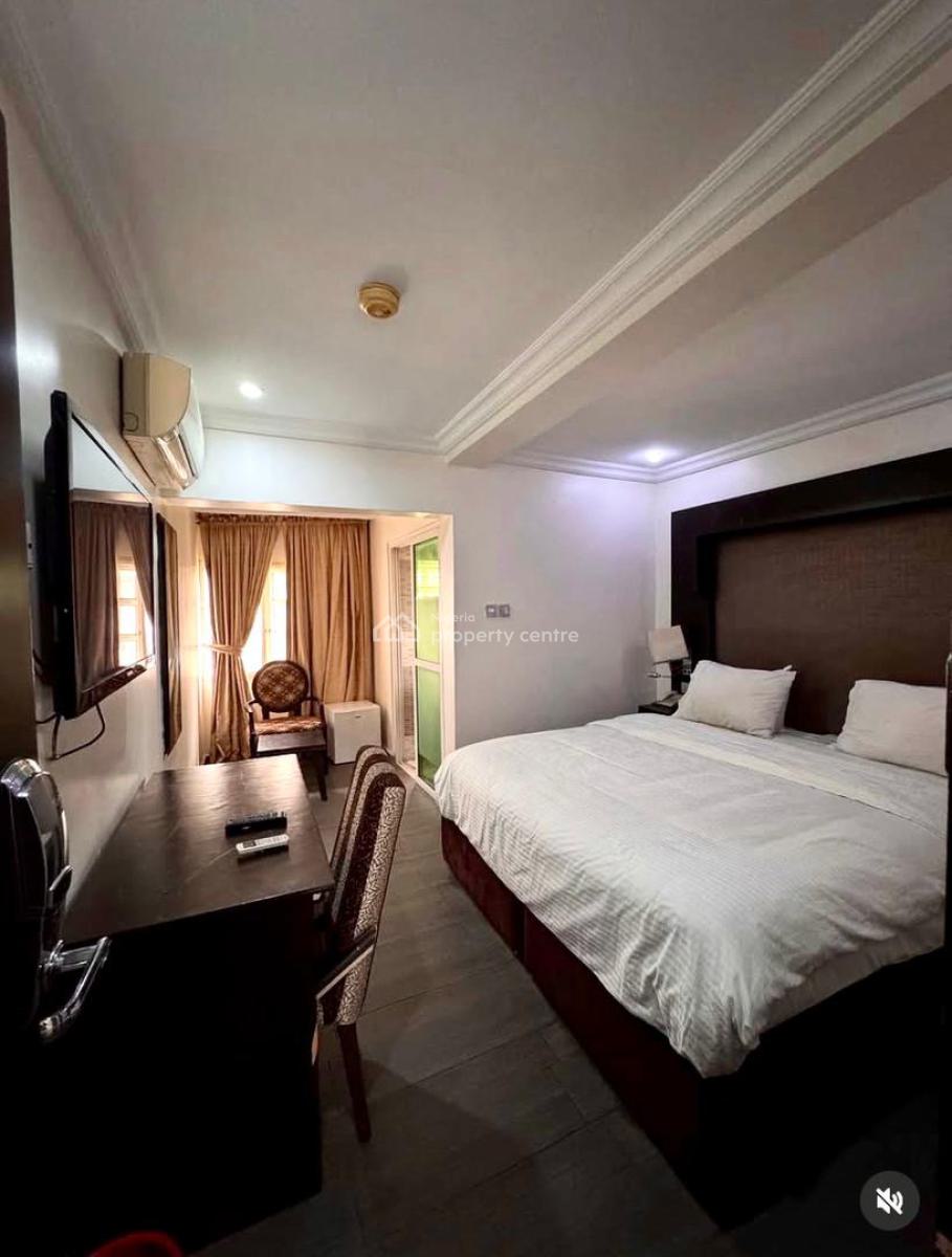 Massive 17 Bedroom Fully Detached Duplex with Swimming Pool & Bq, Lekki Phase 1, Lekki, Lagos, Detached Duplex for Rent