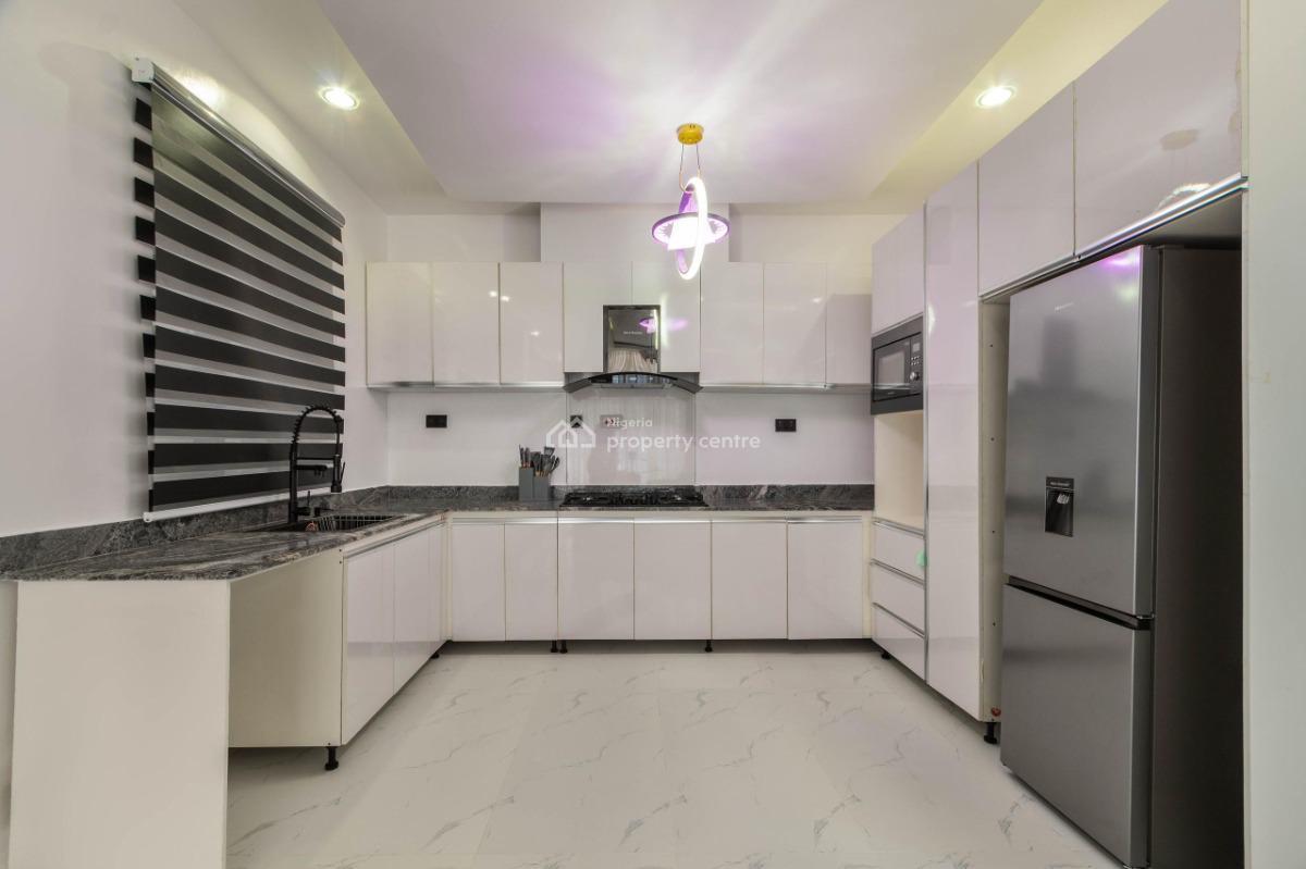 Luxury 2 Bedrooms Apartment with Snooker and Pool, Ikate, Lekki, Lagos, Flat / Apartment Short Let