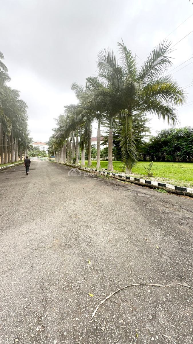 5 Bedroom Mansion with Swimming Pool with Lots of Amenities, Main District, Asokoro District, Abuja, Detached Duplex for Rent