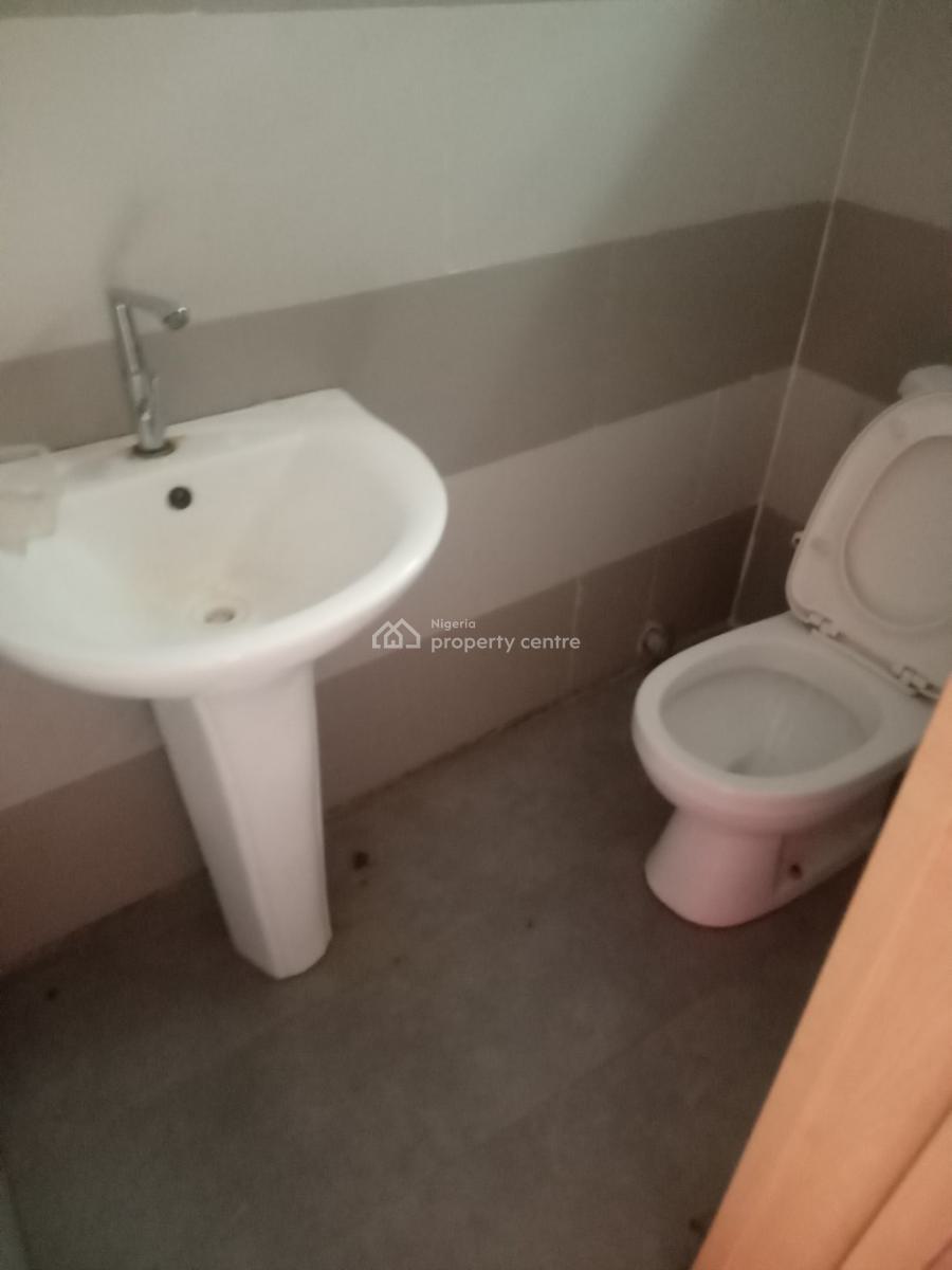 Fine Spacious 3 Bedroom Flat, Unity Estate, Badore, Ajah, Lagos, Flat / Apartment for Rent