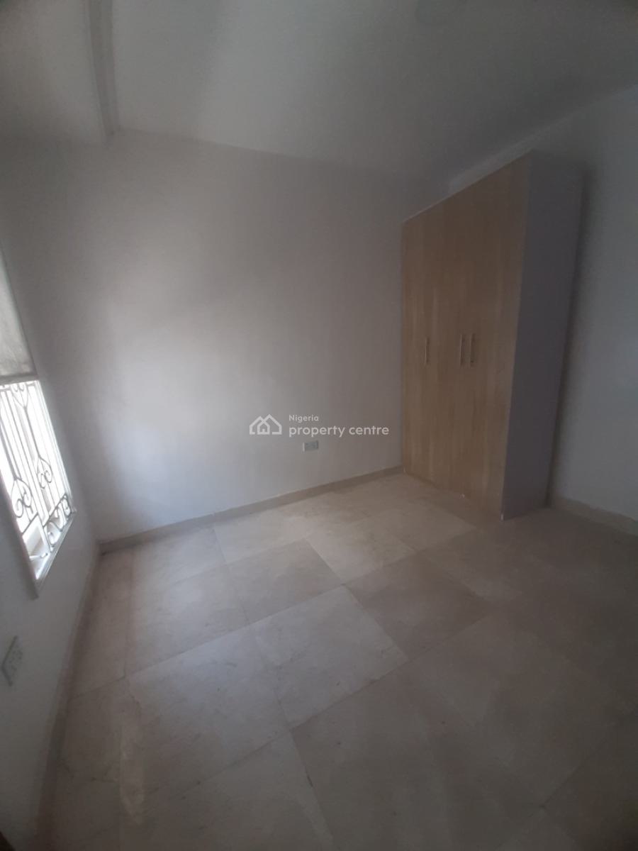Brand New and Serviced with 24/7 Power Supply 3 Bedroom En-suite Flat, Lekki Phase 1, Lekki, Lagos, Flat / Apartment for Rent