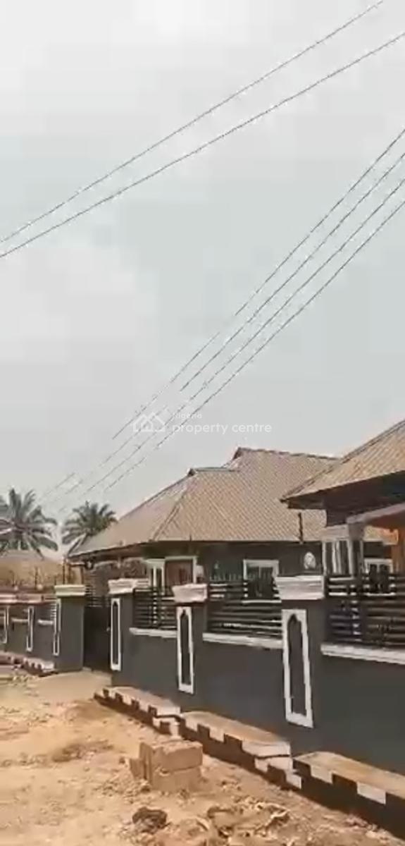2 Bedrooms and Room and Parlor Self Contain, Location. Obayantor 11 Community, Km 24, Benin Sapele Road, Ikpoba-okh, Ikpoba Okha, Edo, House for Sale