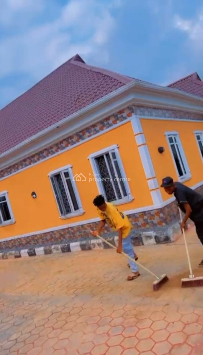 Standard Bungalow, Location: at Isihor/egbaen Community at Ugbowo Off Benin/lagos Rd, Ovia North-east, Edo, House for Sale