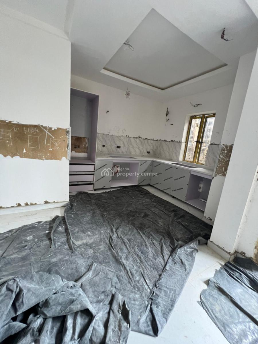 Well Built 2 Bedroom Apartment W/ Pool & Elevator in a Secured Estate, Ikate, Lekki, Lagos, Flat / Apartment for Sale