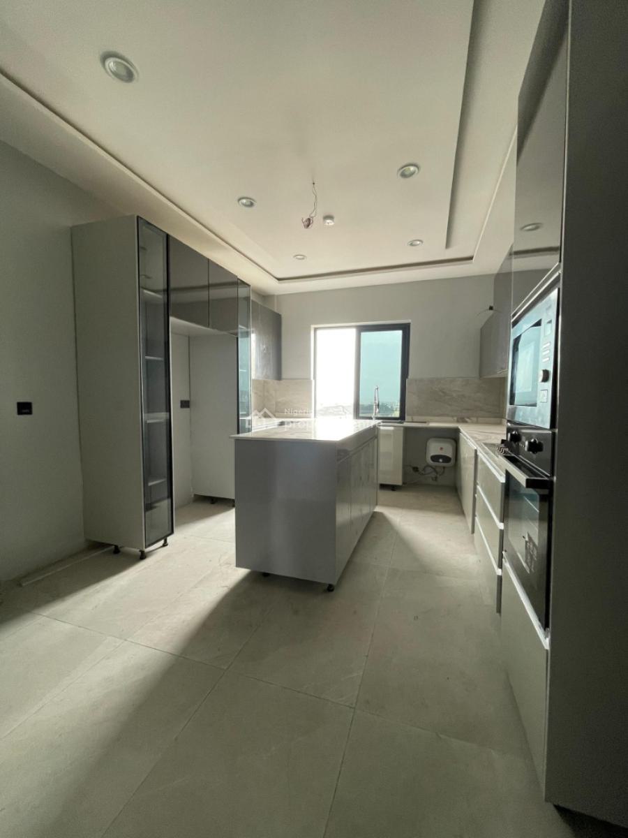 Exquisite 5 Bedroom Penthouse W/ Pool & Elevator in a Serene Location, Lekki Phase 1, Lekki, Lagos, House for Sale