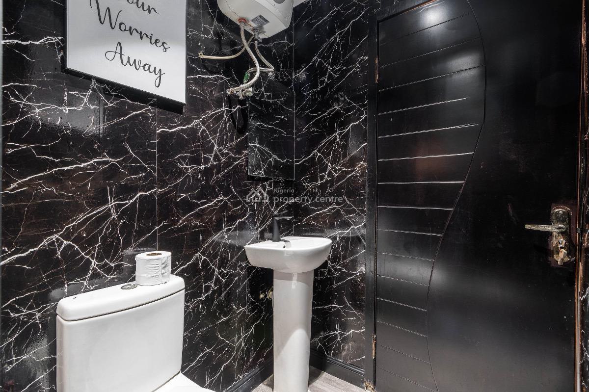 Your Luxury Escape Awaits -- The Champagne Suite, Victoria Island (vi), Lagos, Flat / Apartment Short Let