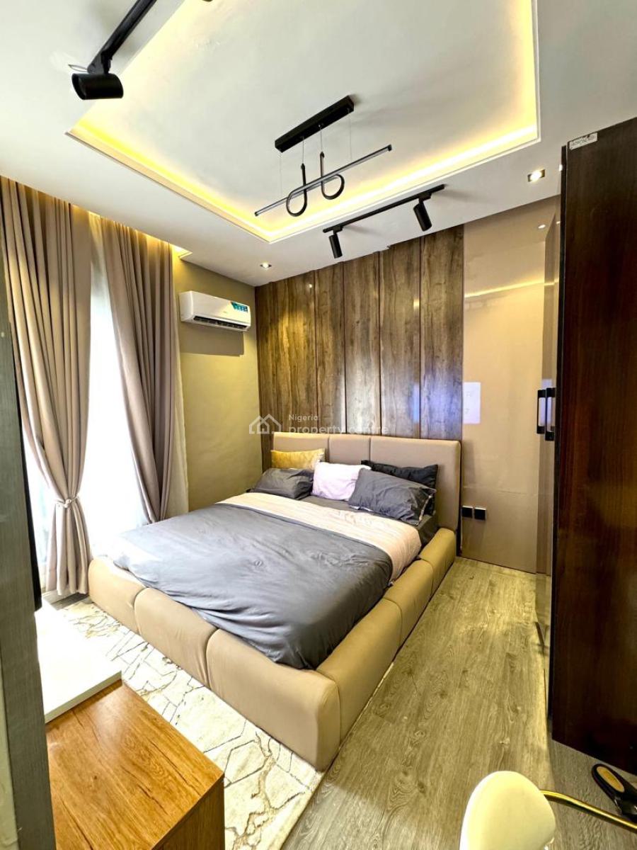 Papaya Spacious - 2 Bedrooms Apartment with Snooker Board  and Swimming Pool, Lekki Phase 1, Lekki, Lagos, Flat / Apartment Short Let