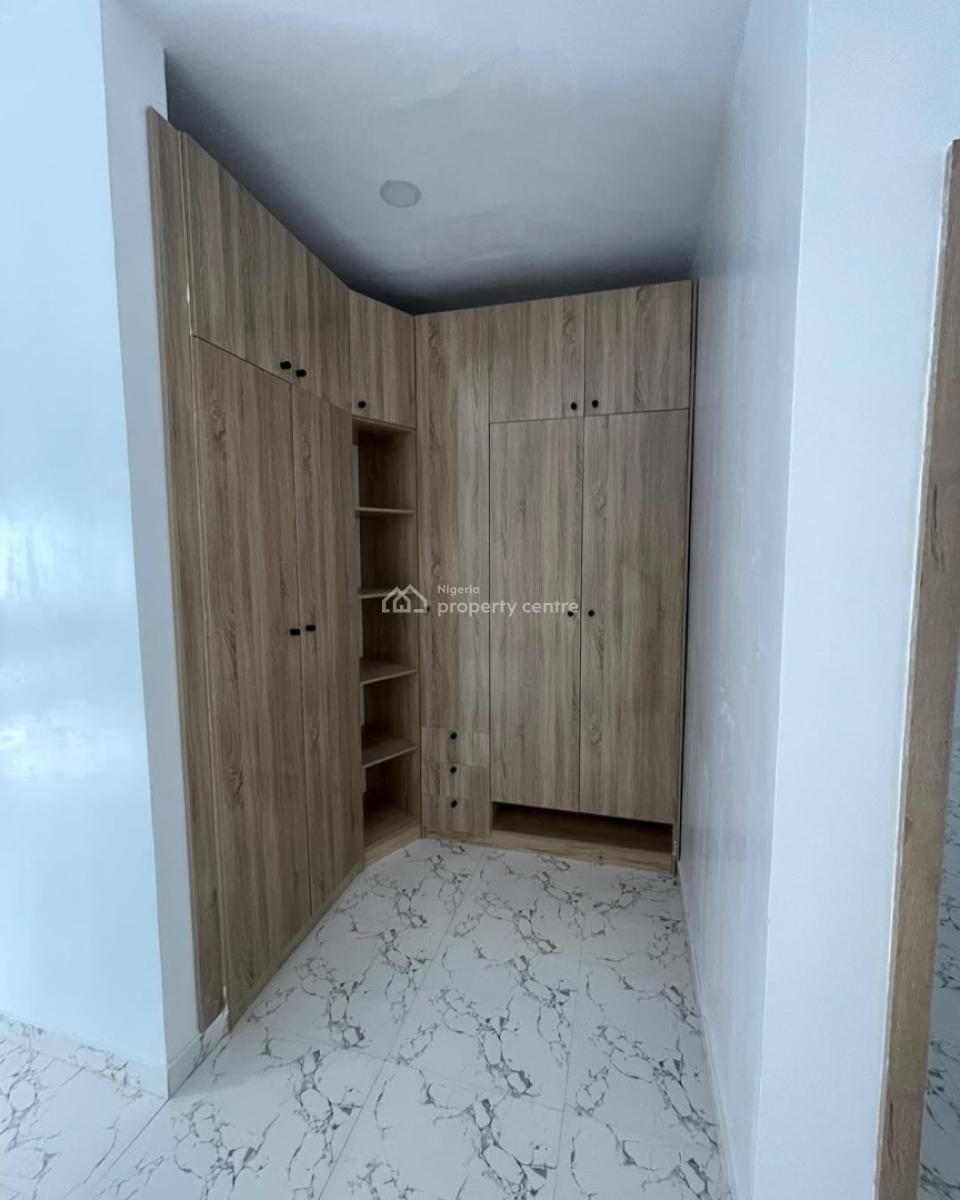 Luxury 3 Bedrooms Terrace, Ajah, Lagos, House for Sale