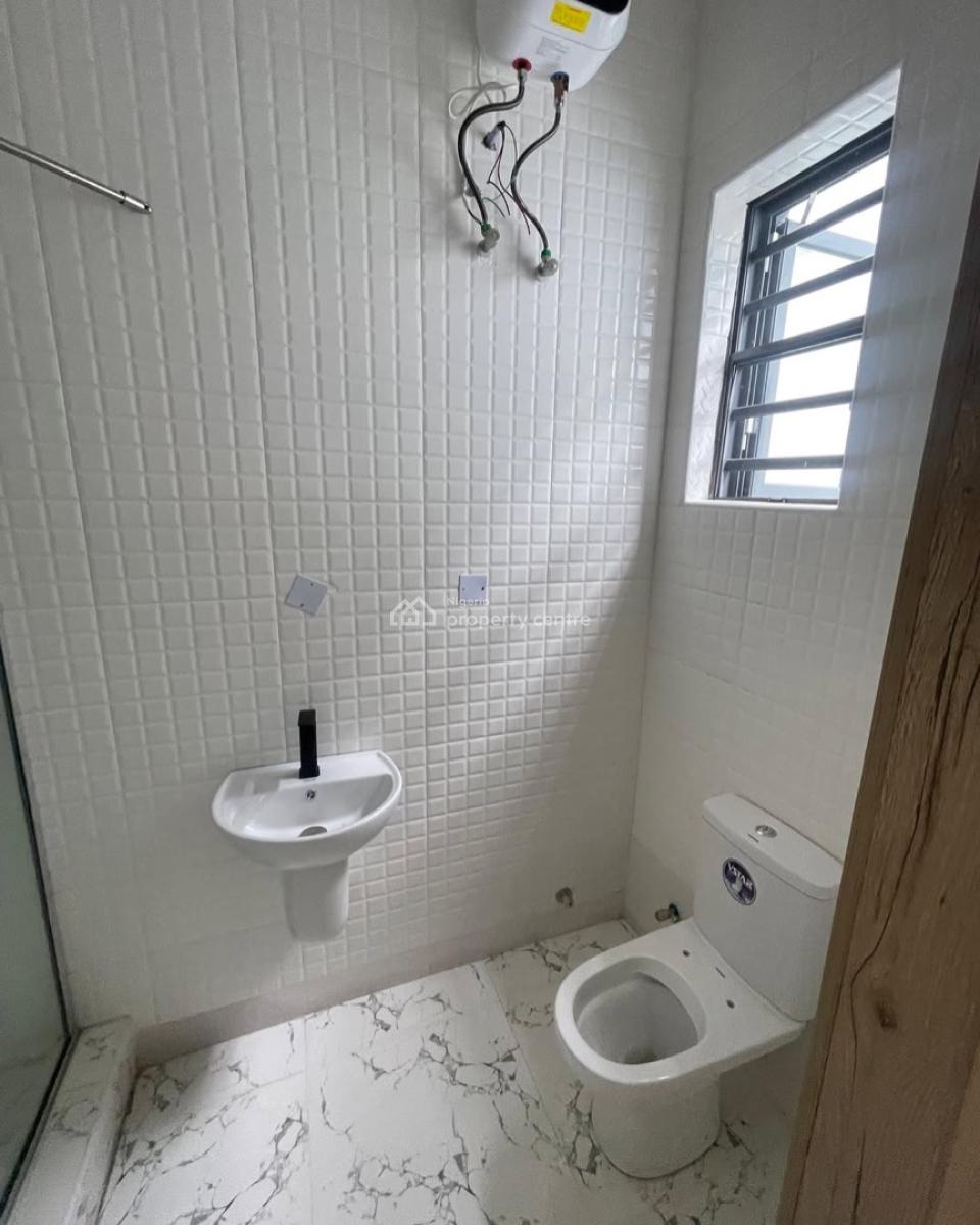 Luxury 3 Bedrooms Terrace, Ajah, Lagos, House for Sale