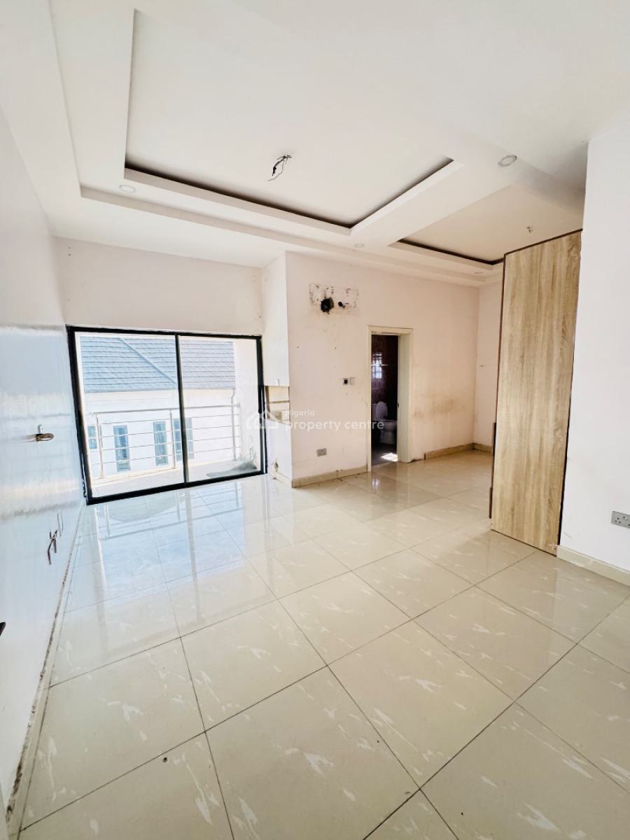 Spacious Master Bedroom (shared Apartment), Orchid Road, Lekki, Lagos, Self Contain (single Rooms) for Rent