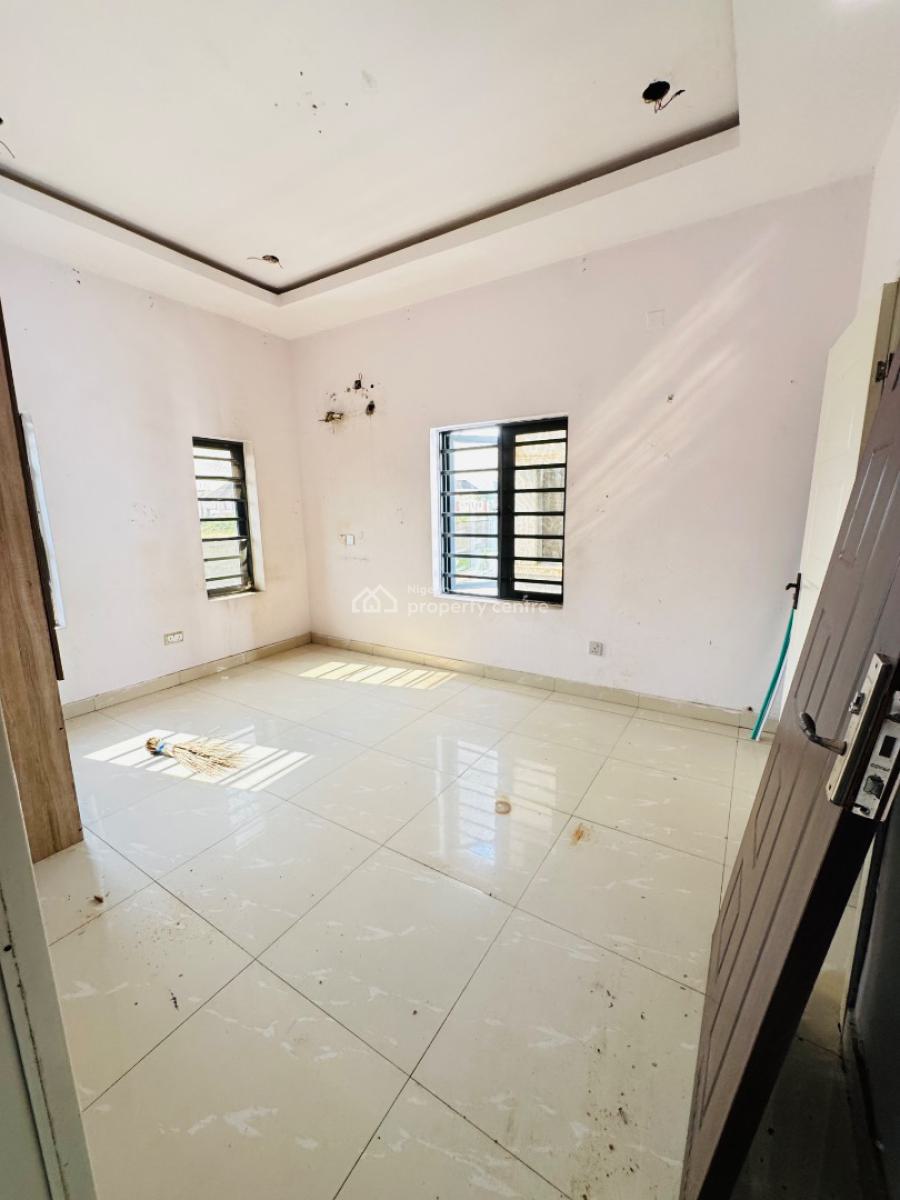 Spacious Single Room Available Orchid 1.4m Orchid Road, Orchid Road, Lekki, Lagos, Self Contain (single Rooms) for Rent