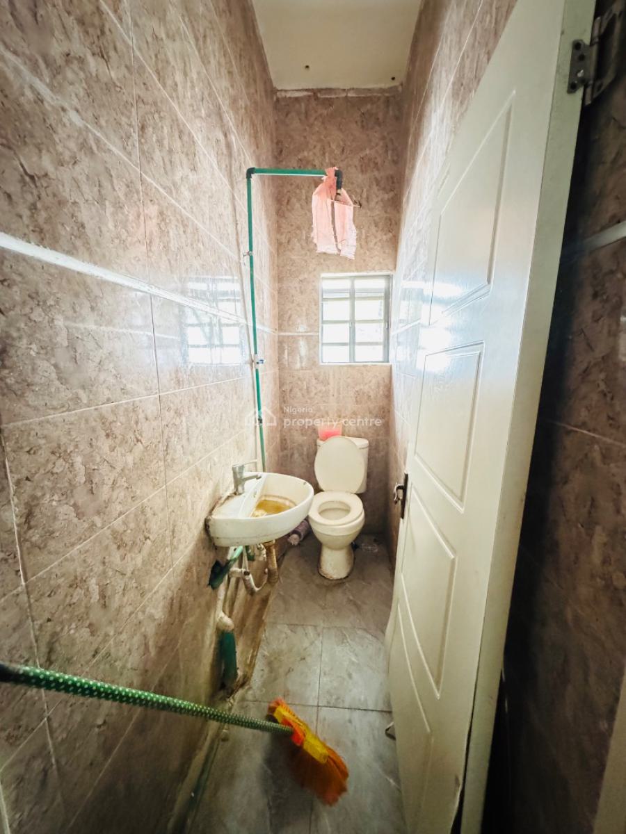 Spacious Single Room Available Orchid 1.4m Orchid Road, Orchid Road, Lekki, Lagos, Self Contain (single Rooms) for Rent