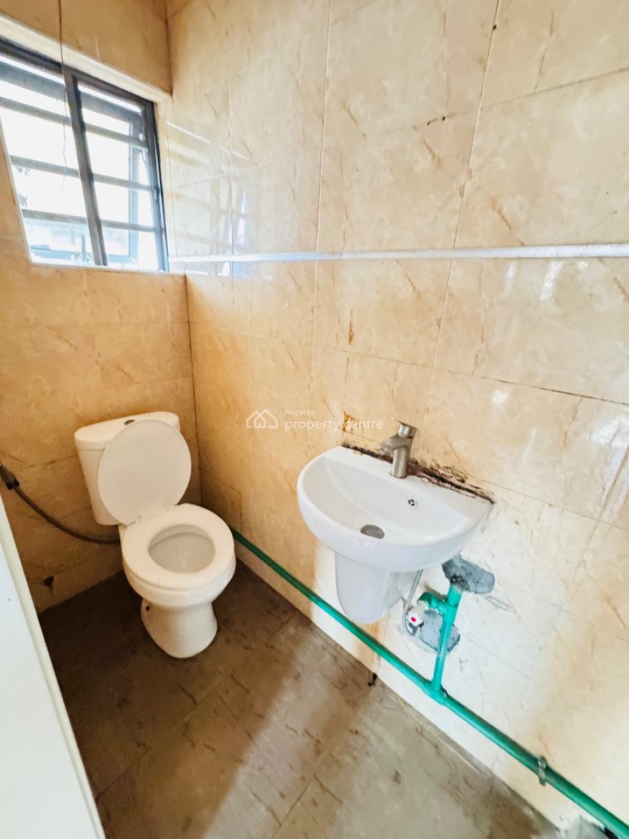 Spacious Single Room Available Orchid 1.4m Orchid Road, Orchid Road, Lekki, Lagos, Self Contain (single Rooms) for Rent