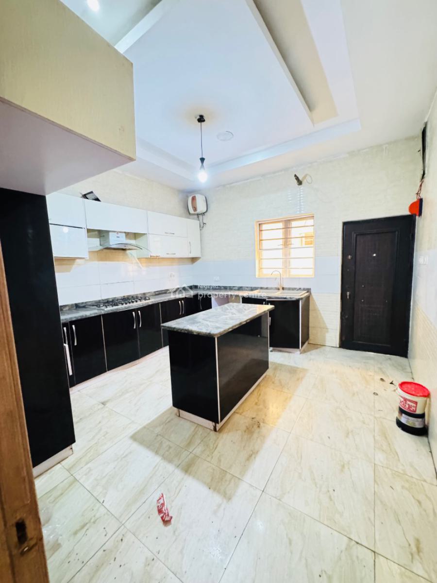 Spacious and Massive Parlor Space Now Available 3.2m, Orchid Road, Lekki, Lagos, Flat / Apartment for Rent