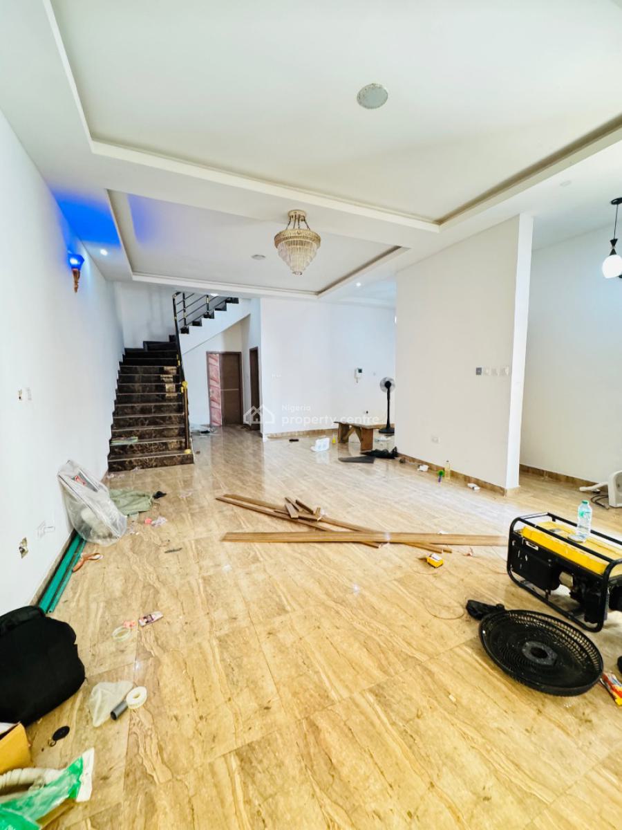 Spacious and Massive Parlor Space Now Available 3.2m, Orchid Road, Lekki, Lagos, Flat / Apartment for Rent